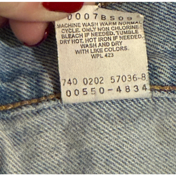 Vtg Levi’s 550 Mens Light Wash Relaxed Fit Straight Leg Jeans Sz 32x36 - Picture 8 of 10